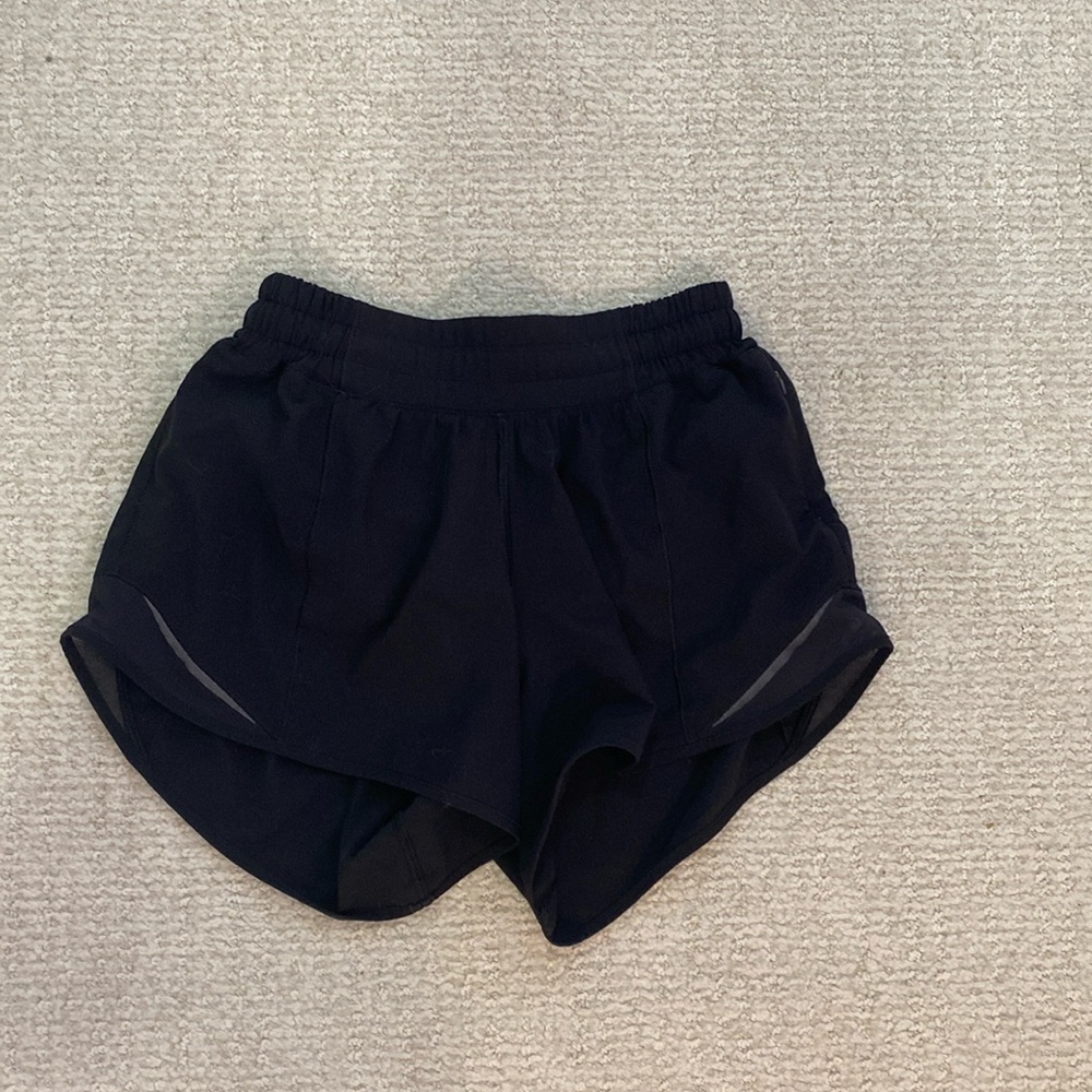 Lululemon Hotty Hot Shorts 4in Size 2